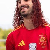 Cucurella sieht Rot!