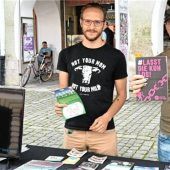 „Lasst die Kuh los“ – Protest gegen Anbindehaltung