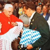 Merkel nannte seinen Gamsbart „Püschel”