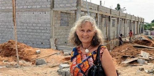 Astrid Toda, die in Oberaudorf aufgewachsen ist, hilft seit 30 Jahren in Afrika. Foto re