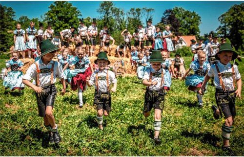 Auf zum Gautrachtenfest nach Hohenaschau: Am Donnerstag startet die Festwoche mit einem vielseitigen Programm, das nicht nur für Trachtler interessant ist. Foto D. Schachten