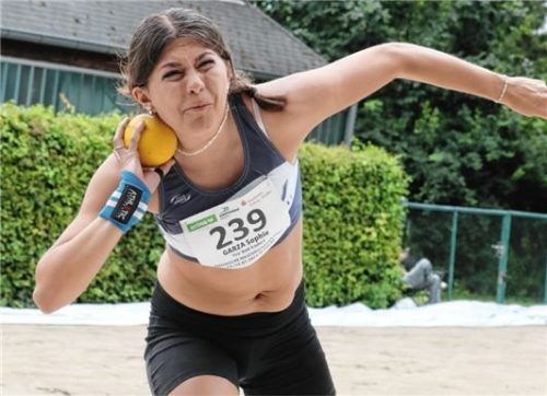 Bayerische Meisterin im Kugelstoßen: Sophia Garza. Foto Ludwig Stuffer