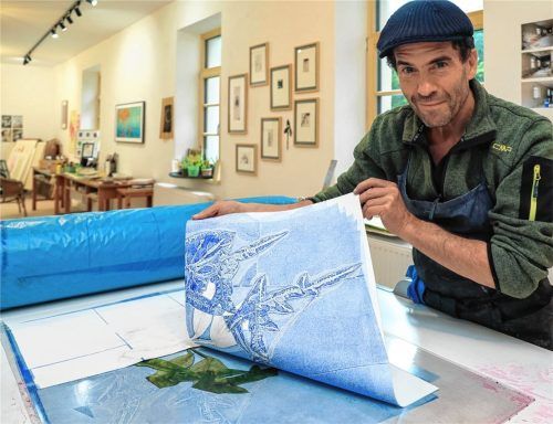 Bei seinen Arbeiten setzt der Grafiker Clemens Büntig auf vielfältige Materialen, um die Kunst zur Erkundung von Naturprozessen und innerpsychischen Abläufen einzusetzen.Fotos effner