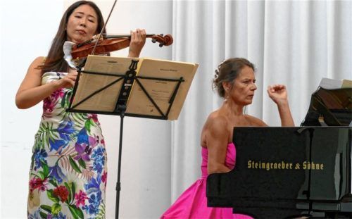 Das „Duo Clavio Anima“: die Geigerin Sakura Chiba und die Pianistin Olga Hahn . Foto janka