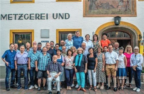 Der Jahrgang 1958/59 mit Helmut Niedzballa im Vordergrund. Foto Stache
