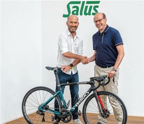 Der Namensgeber der Bruckmühler Radsportnacht bleibt dem RSV Götting-Bruckmühl treu.Foto re