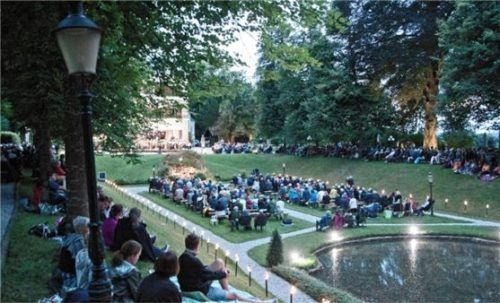 Der Schlosspark wird feierlich beleuchtet sein. Foto re