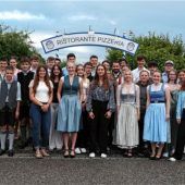 Gemeinde ehrt Einser-Schüler