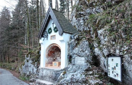 Die Kettenkapelle in Aschau soll Ausgangspunkt für die „Sinnstifterorte“ auf dem Prientalwanderweg zwischen Aschau und Sachrang werden.Foto Rehberg