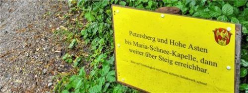 Die Wege zum Petersberg und zur Hohen Asten sind wieder sicher für Wanderer und Ausflügler. Foto Stephan