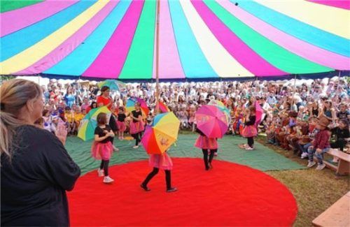 Einfach bezaubernd war die Zirkusvorstellung der Kinder zum Jubiläumsfest des Kindergartens. Foto Sutherland