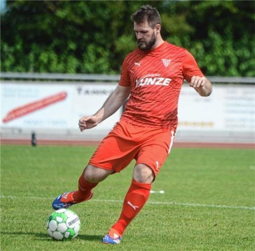 Felix Scherer und der SV Bruckmühl empfangen zu Hause den Aufsteiger ESV Freilassing. Foto Franz Ruprecht