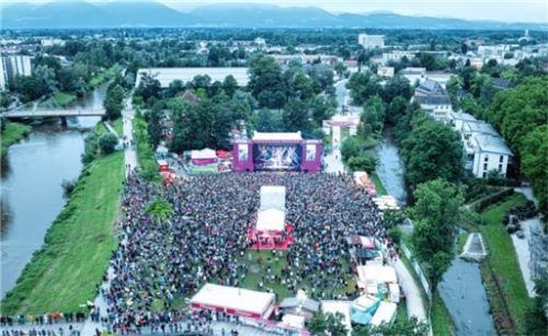 Gelungener Start: Die Veranstalter sprechen von einem vollen Erfolg am Auftaktwochenende des Rosenheimer Sommerfestivals. Foto Rosenheim Event GmbH