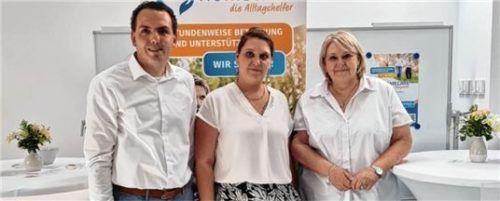 Geschäftsführer Tobias Böhm und das Fachkraft-Team Iris Bake und Laura Franz begrüßten die Gäste.