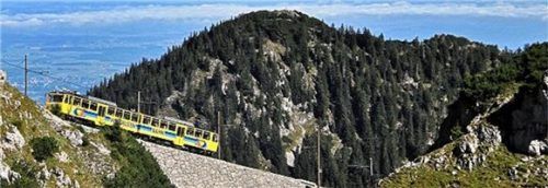 Großen Spaß macht die Fahrt mit der Zahnradbahn von Brannenburg aus. Fotos  Wendelsteinbahn GmbH