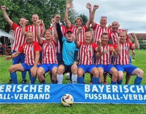 Gute Laune herrschte bei der Löwen-Ü50 nach starkenbayerischen Meisterschaften. Foto re