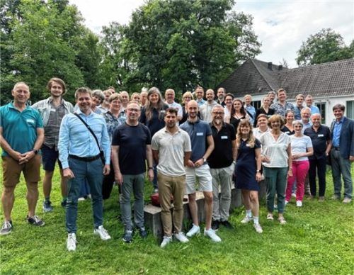 Heidelberger Gemeinderäte zu Besuch im „B&O Bau Forschungs-Quartier“.Foto B&O Bau