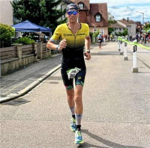 Laufen ist eine der Disziplinen, die zum Triathlon gehören.
