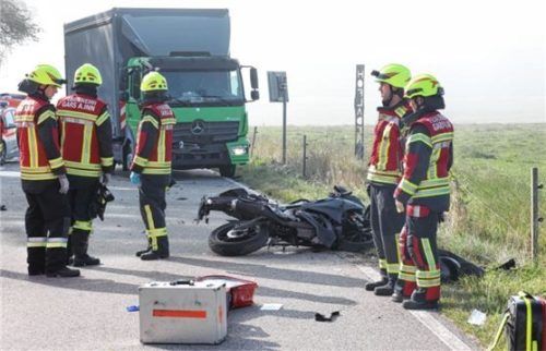 Lebensgefährlich verletzt wurde ein junger Leichtkraftradfahrer in Gars: Unfälle wie diese lassen die Debatten um eine Altersgrenzen-Erhöhung wieder aufleben. Foto fib