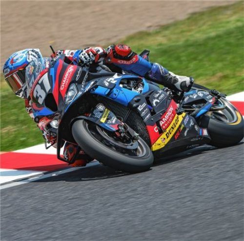 Markus Reiterberger aus Obing verbesserte in Suzuka seinen persönlichen Rekord. Foto BMW Motorrad Motorsport