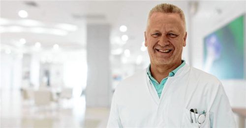 Prof. Dr. Peter Rieckmann, seit Juli 2024 Chefarzt der Neurologie am InnKlinikum Altötting, erklärt, welche enormen Fortschritte in der Vorbeugung und Frühdiagnose von Demenz erreicht worden sind.