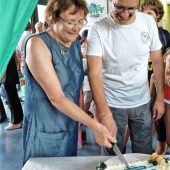 Ein Wohnzimmer feiert Geburtstag