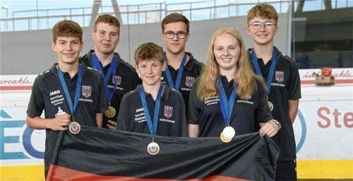 Strahlende deutsche Medaillengewinner: Beim 21. Euro-Grand-Prix in Bruneck überzeugten die deutschen Starter mit zahlreichen Medaillen.Foto Albert Kamhuber