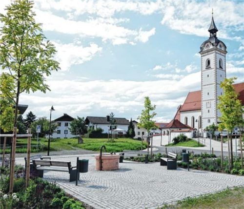 Vogtareuth: Ein Dorf, in dem es sich gut leben und arbeiten lässt. Foto Hannes Herzog