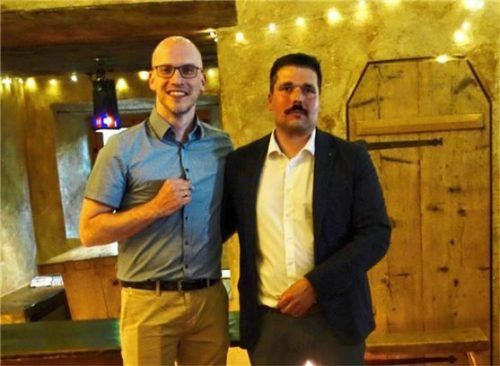 Wechsel beim  Rotary Club Rosenheim-Innstadt: Marc Simon (links) folgt als Präsident auf Jan Führling.Foto Rotary