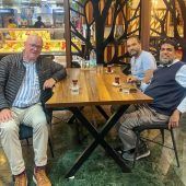 Mit 80 Jahren allein durch den Oman