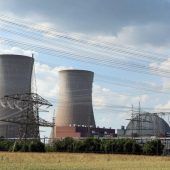 Atomkraftwerk: Türme werden gesprengt