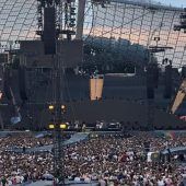 Star-Sängerin mogelt sich in München  auf Karaoke-Bühne