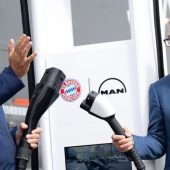 Arena als Lastwagen-Ladestation