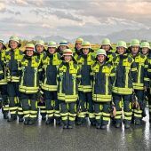 27 Mitglieder der Ellmosener Feuerwehr erhalten Leistungsabzeichen