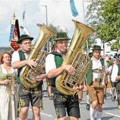 Wetterkapriolen können Feuerwehrfest nichts anhaben