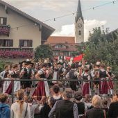 Traditioneller Dorfabend der „Kaltentaler“ in Pang