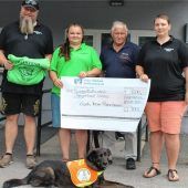 Eishockeyfanclub „Crash Team“ unterstützt lokale Projekte