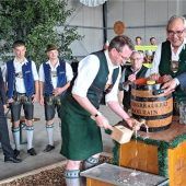 Bürgermeister braucht nur zwei Schläge