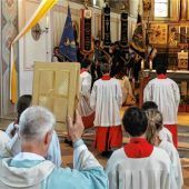 Mariä Himmelfahrtsfest in Pang würdig gefeiert