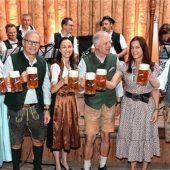 Wiesn-Bierprobe am gestrigen Abend: Ein Dankeschön für alle Helfer beim Aufbau