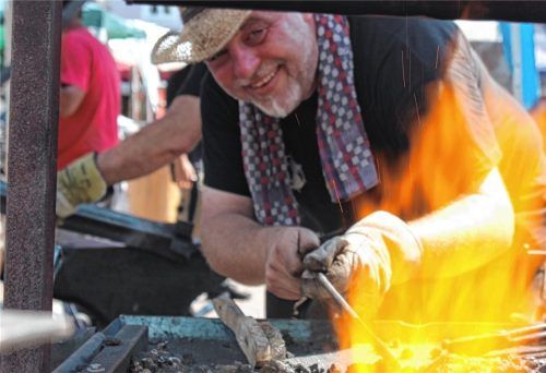 Auch in diesem Jahr soll die Biennale der Schmiede wieder zahlreiche Menschen in Kolbermoor erfreuen. Foto re