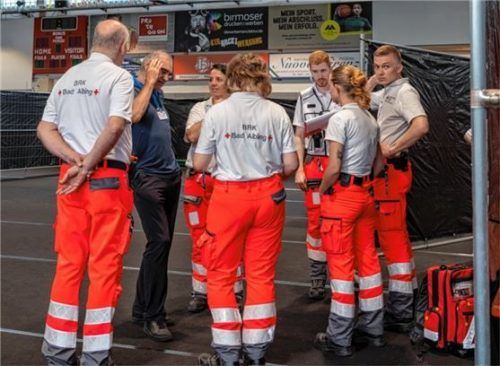 Besprechung in der Sanitätsstation.

Fotos BRK-Bereitschaft Bad Aibling