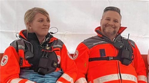 Das Ehepaar Hummel gehört zu rund 2500 aktiven Mitgliedern, die sich in den BRK-Gemeinschaften engagieren.

Foto BRK