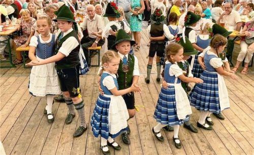 Der Nachwuchs des Trachtenvereins Mangfalltaler Westerham begeisterte mit seinen Auftritten.