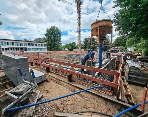 Die Bauarbeiten am Rupert-Egenberger-Förderzentrum sind in vollem Gange. Foto Hadersbeck