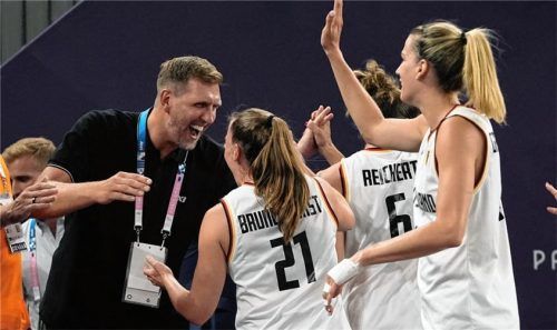 Die deutschen 3x3-Basketballerinnen haben bei den Olympischen Spielen in Paris die Goldmedaille gewonnen. Jetzt soll die Sportart auch nach Rosenheim kommen. Foto dpa