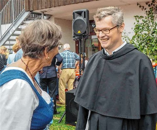 Ein großes Gottvertrauen begleitet Pfarrvikar Pater Dariusz Burdalski. Er sieht die neue Stadtkirche als Chance für eine neue Gemeinschaft und weiß, dass die Gläubigen sich auf einem guten Weg befinden. Foto Aerzbäck