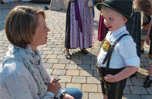 Ein Star auf Augenhöhe: Ex-Biathletin Magdalena Neuner setzte sich bereits in Griesstätt für die Kinder und den Sport ein. Foto  re