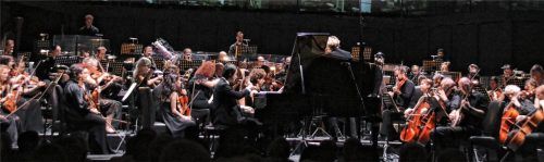 Fantastischer Konzertabend mit dem Immling Orchester unter Cornelia von Kerssenbrock und dem Pianisten Haiou Zhang.Foto benekam