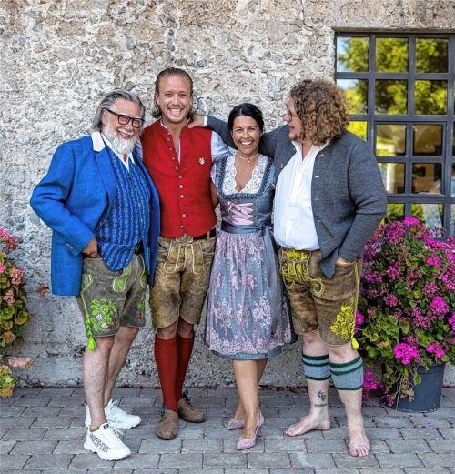 Freuen sich aufs Herbstfest: (von links) Michael Fraenkel, Franz Stettner, Sylvi Schmidt und Max Fraenkel. Foto Prosecco Stadl